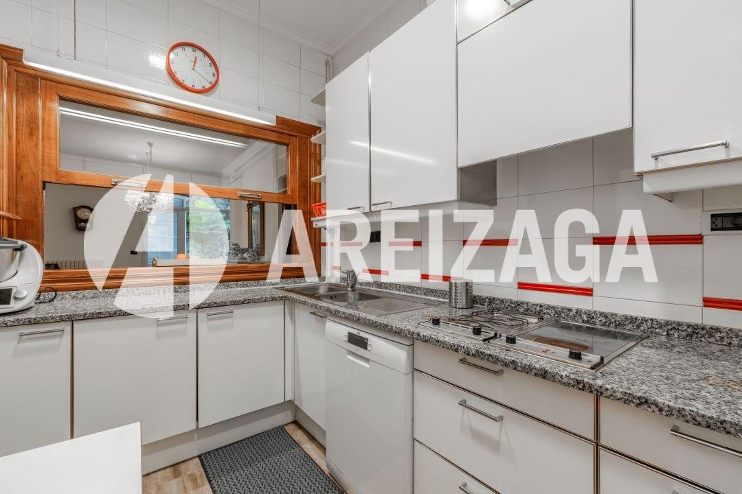 Flat for Sale in San Sebastián