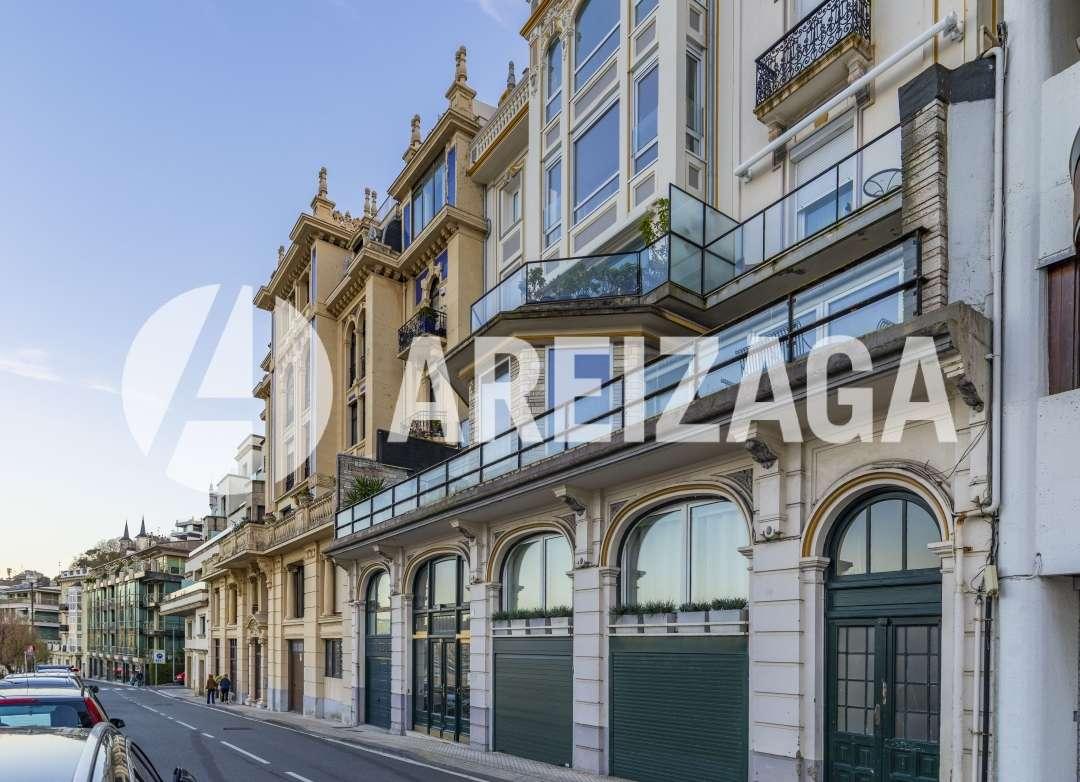 Flat for Sale in San Sebastián