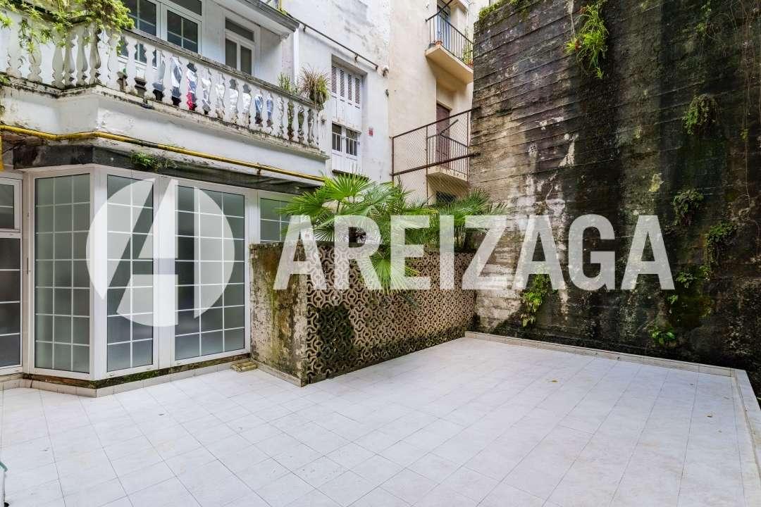Flat for Sale in San Sebastián