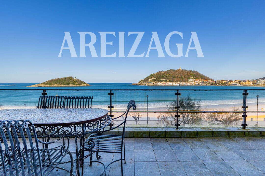 Flat for Sale in San Sebastián