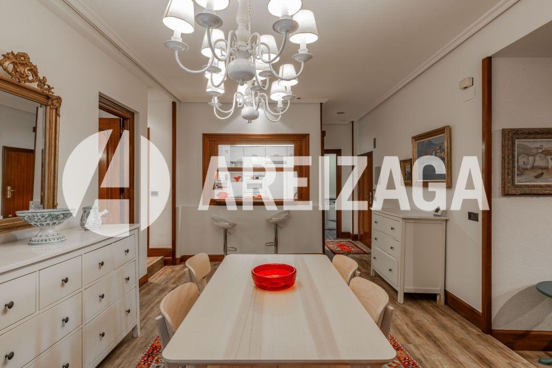 Flat for Sale in San Sebastián