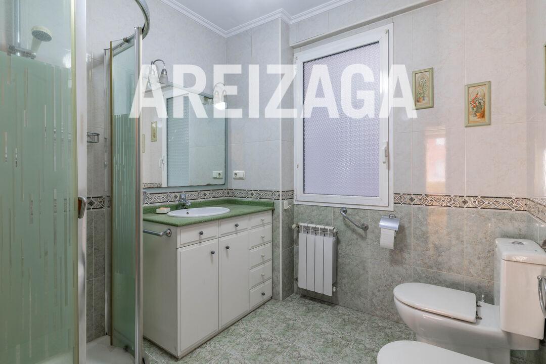 Flat for Sale in San Sebastián