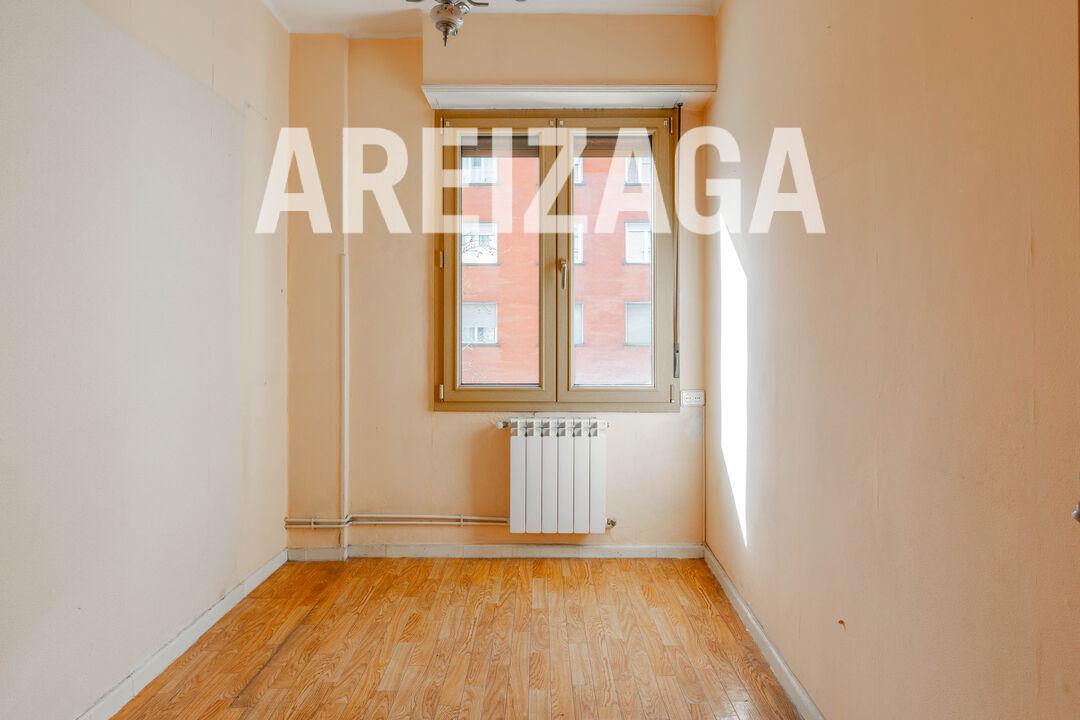 Flat for Sale in San Sebastián