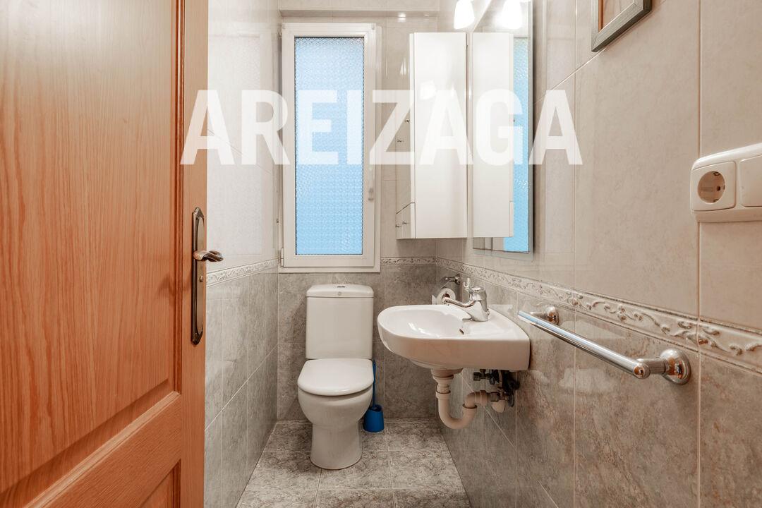 Flat for Sale in San Sebastián