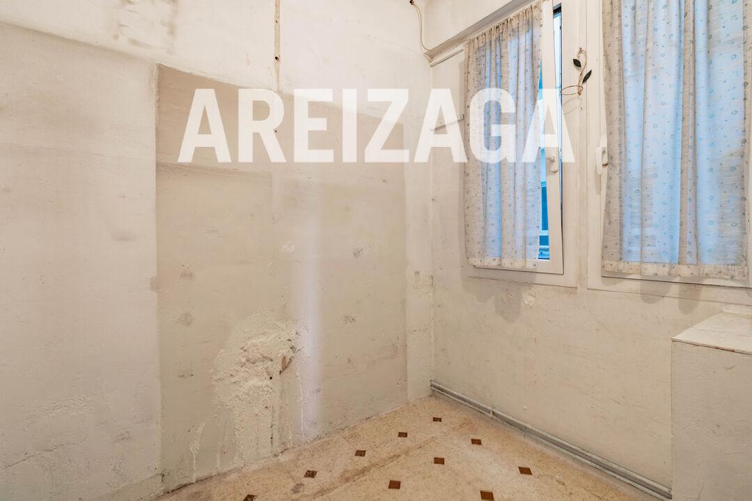 Flat for Sale in San Sebastián