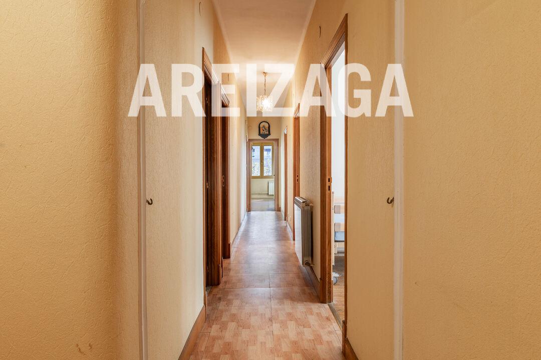 Flat for Sale in San Sebastián