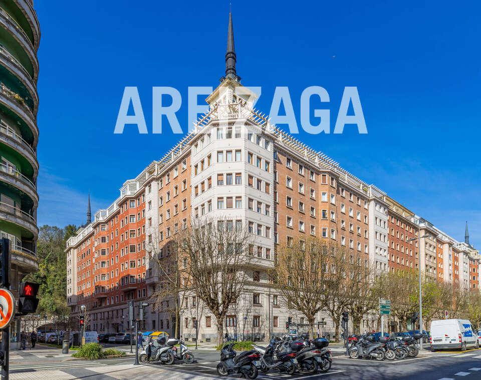 Flat for Sale in San Sebastián