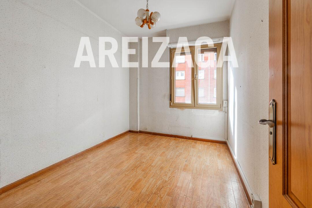 Flat for Sale in San Sebastián
