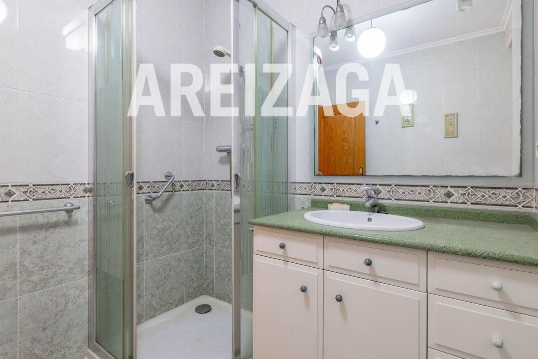 Flat for Sale in San Sebastián