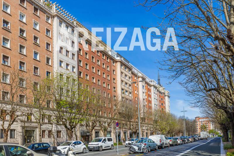 Flat for Sale in San Sebastián