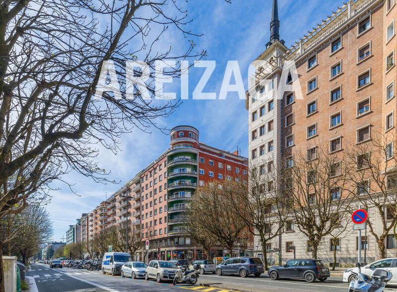 Flat for Sale in San Sebastián