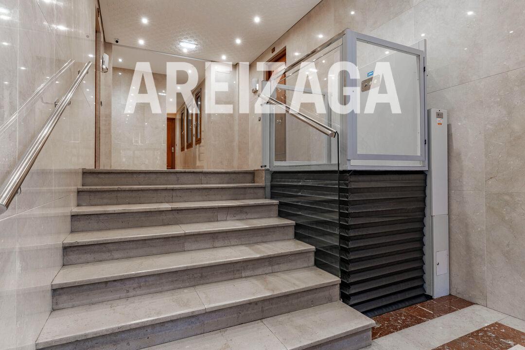 Flat for Sale in San Sebastián