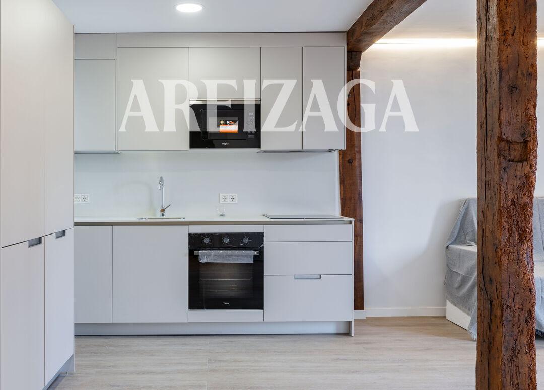 Flat for Sale in San Sebastián