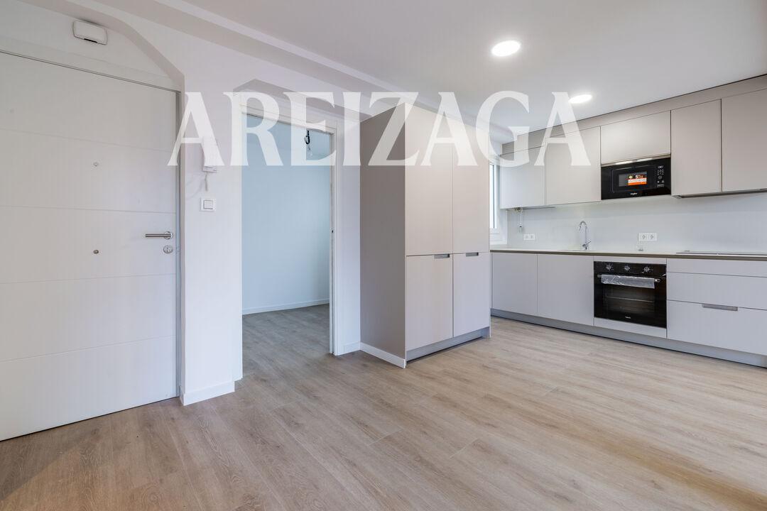 Flat for Sale in San Sebastián