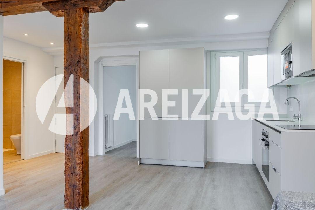 Flat for Sale in San Sebastián