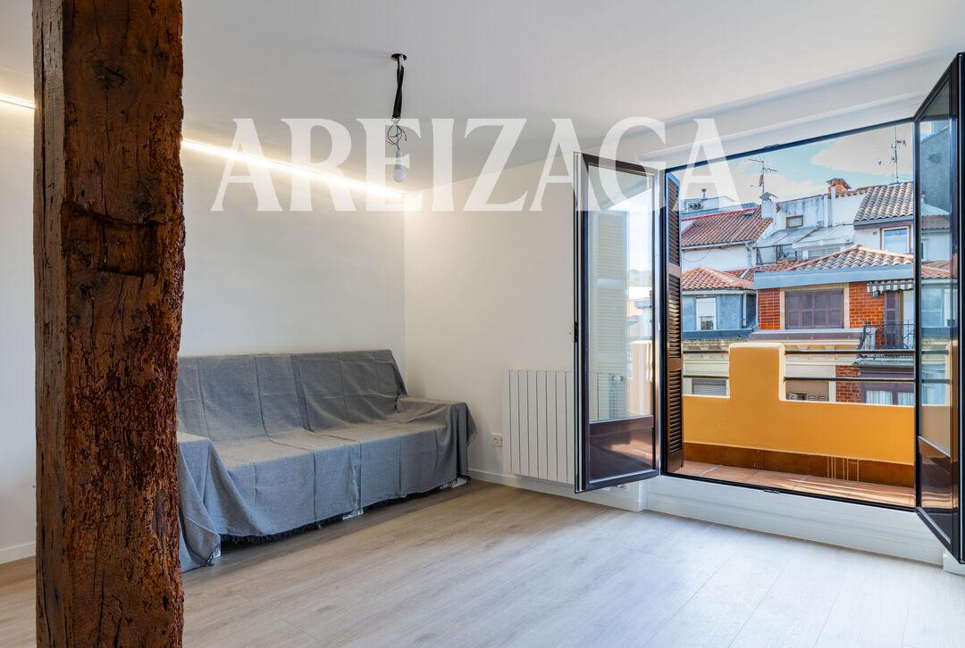 Flat for Sale in San Sebastián
