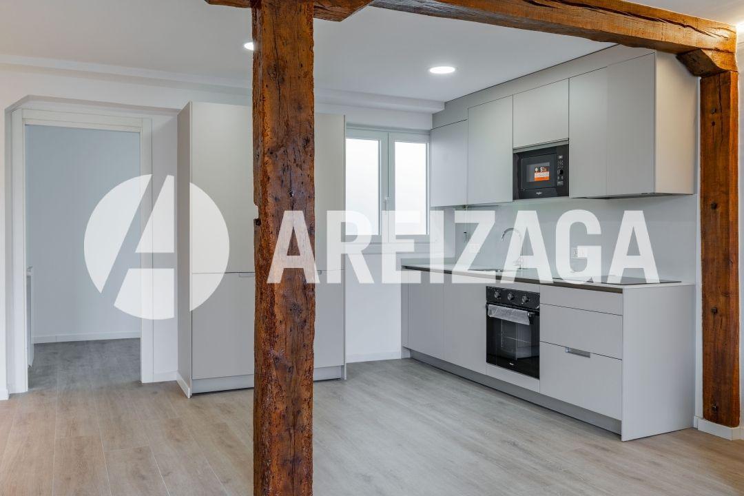 Flat for Sale in San Sebastián