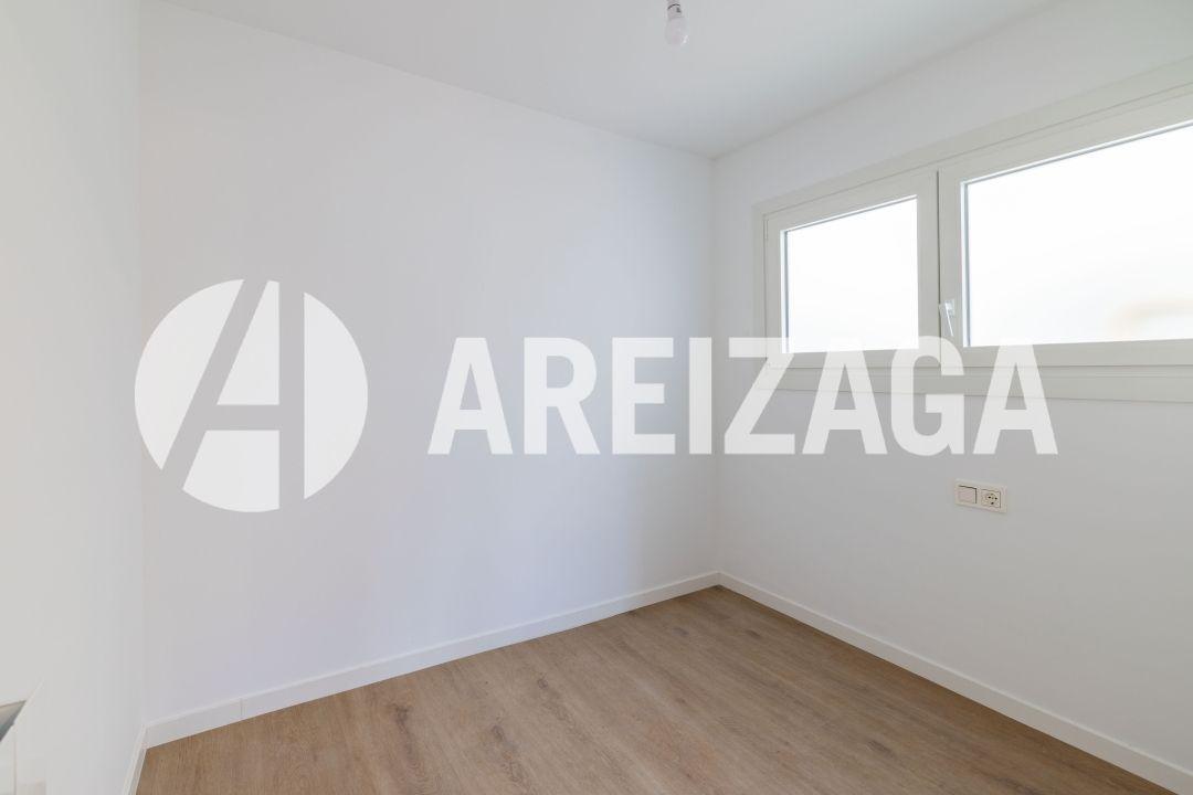 Flat for Sale in San Sebastián