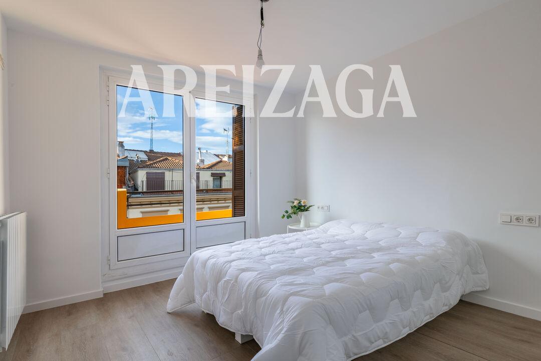 Flat for Sale in San Sebastián