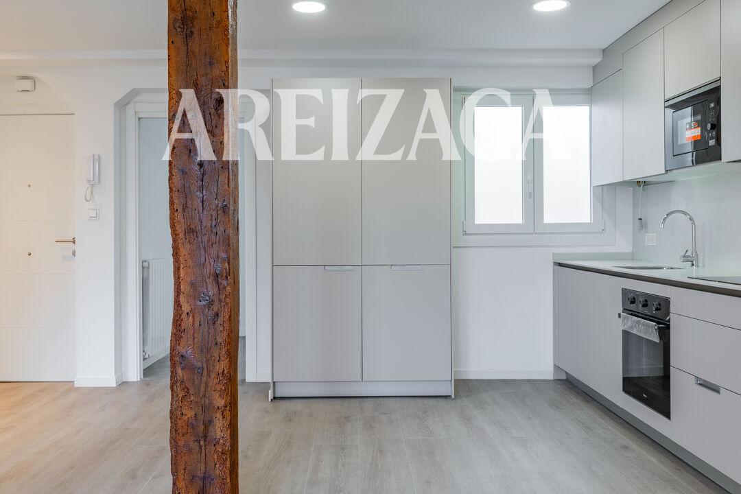 Flat for Sale in San Sebastián