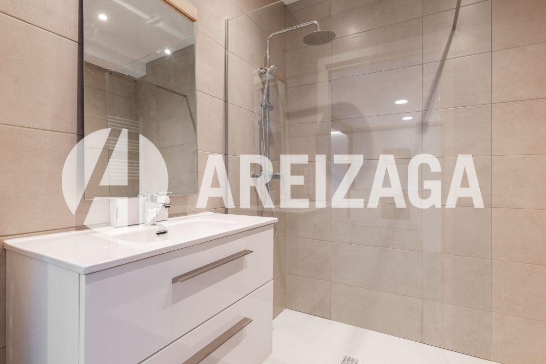 Flat for Sale in San Sebastián