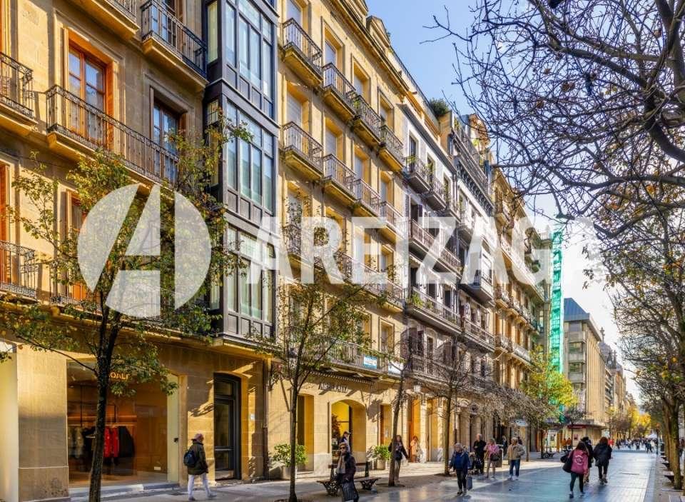 Flat for Sale in San Sebastián