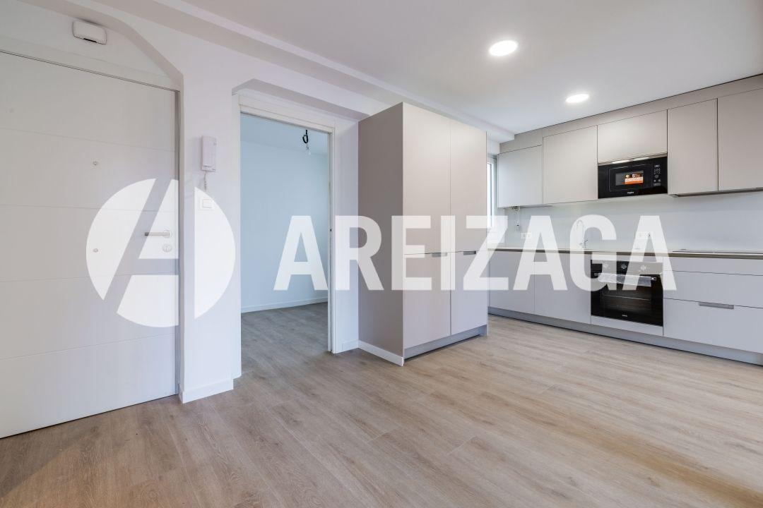 Flat for Sale in San Sebastián