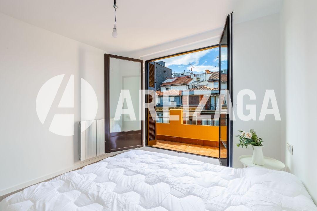 Flat for Sale in San Sebastián