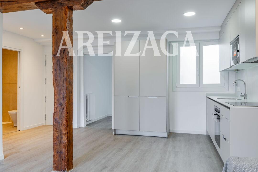 Flat for Sale in San Sebastián