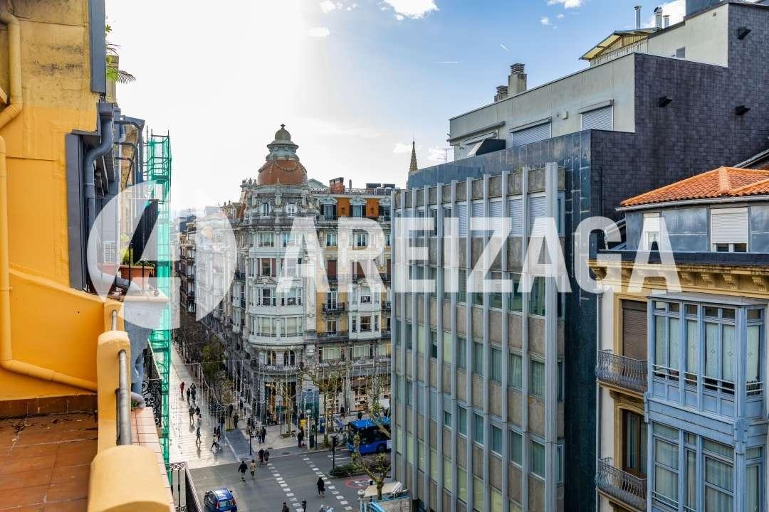 Flat for Sale in San Sebastián