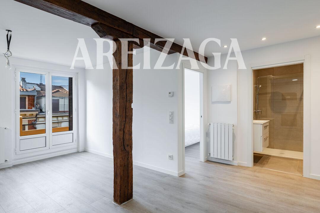 Flat for Sale in San Sebastián