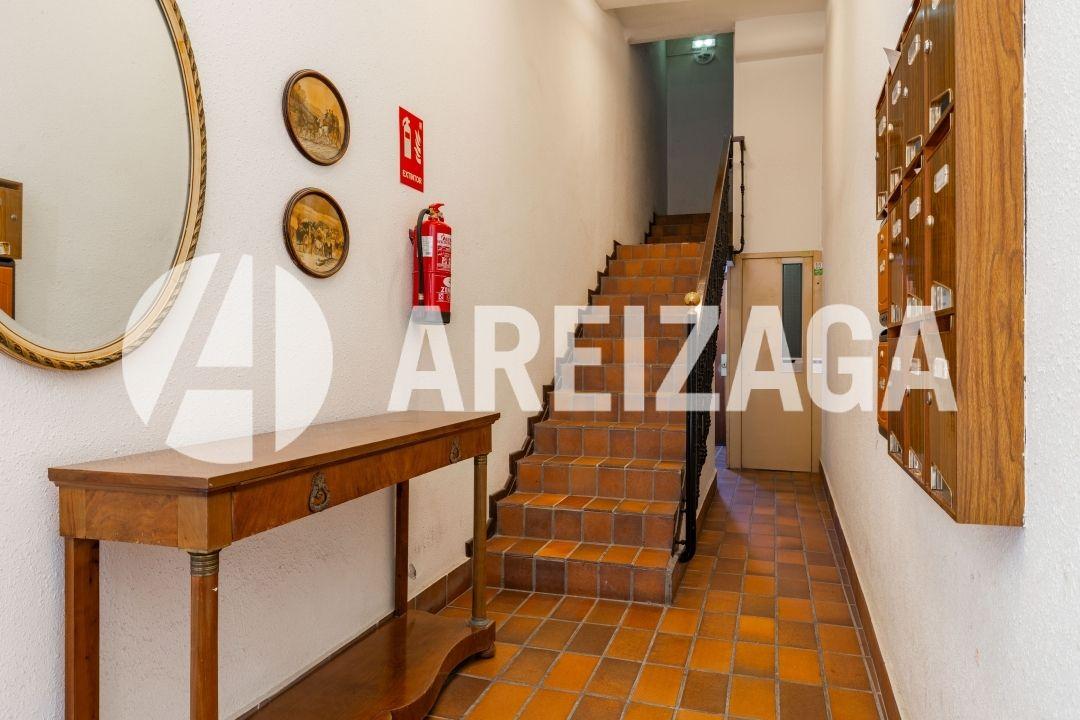 Flat for Sale in San Sebastián