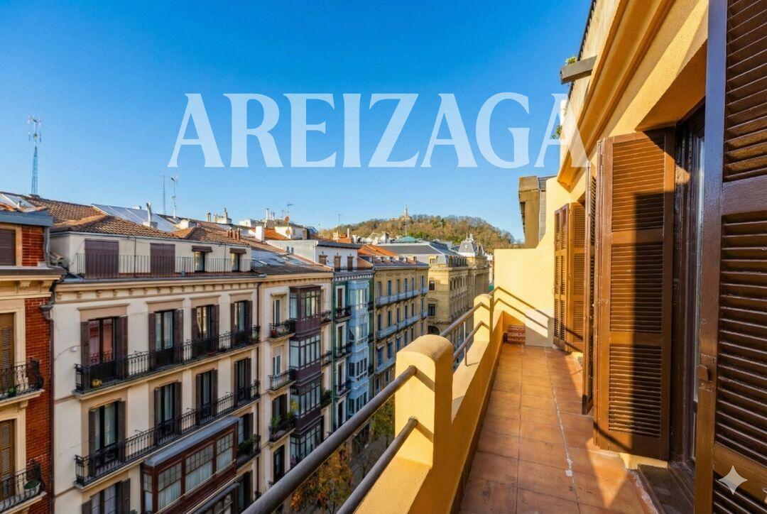 Flat for Sale in San Sebastián