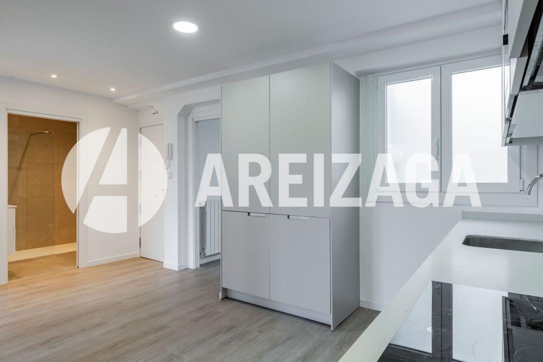 Flat for Sale in San Sebastián