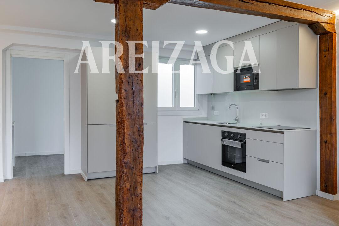 Flat for Sale in San Sebastián