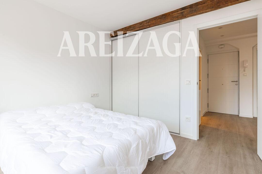 Flat for Sale in San Sebastián
