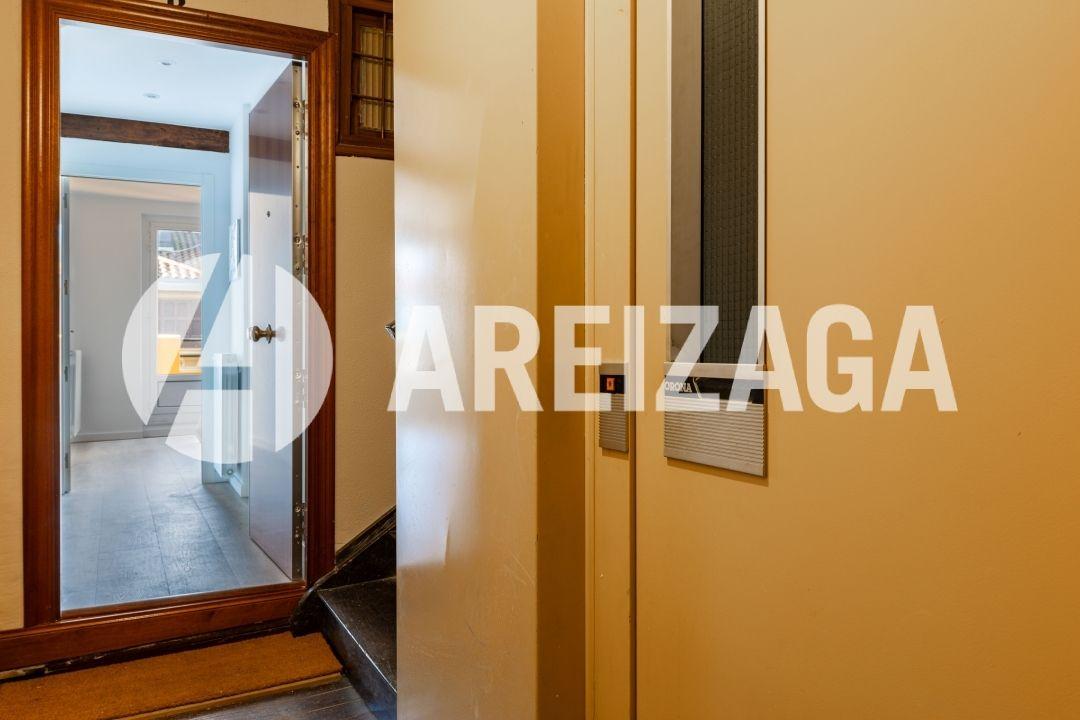 Flat for Sale in San Sebastián
