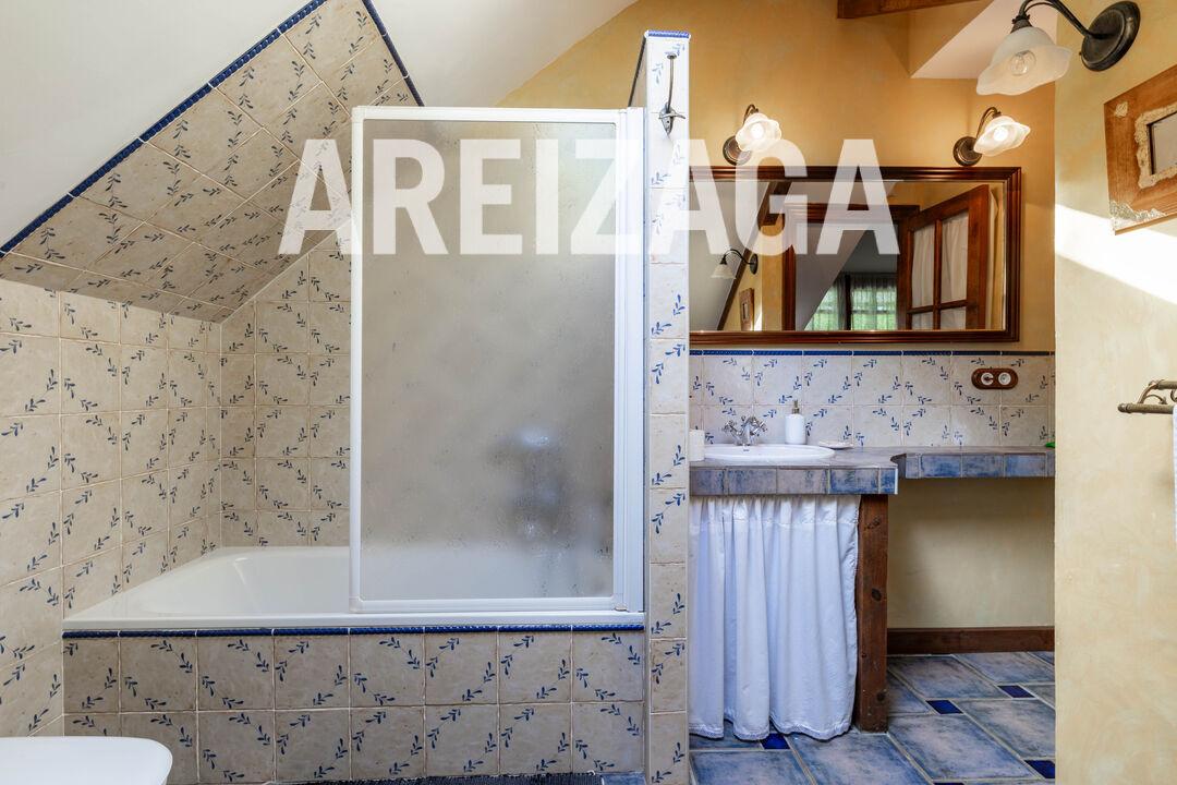 Chalet for Sale in Astigarraga