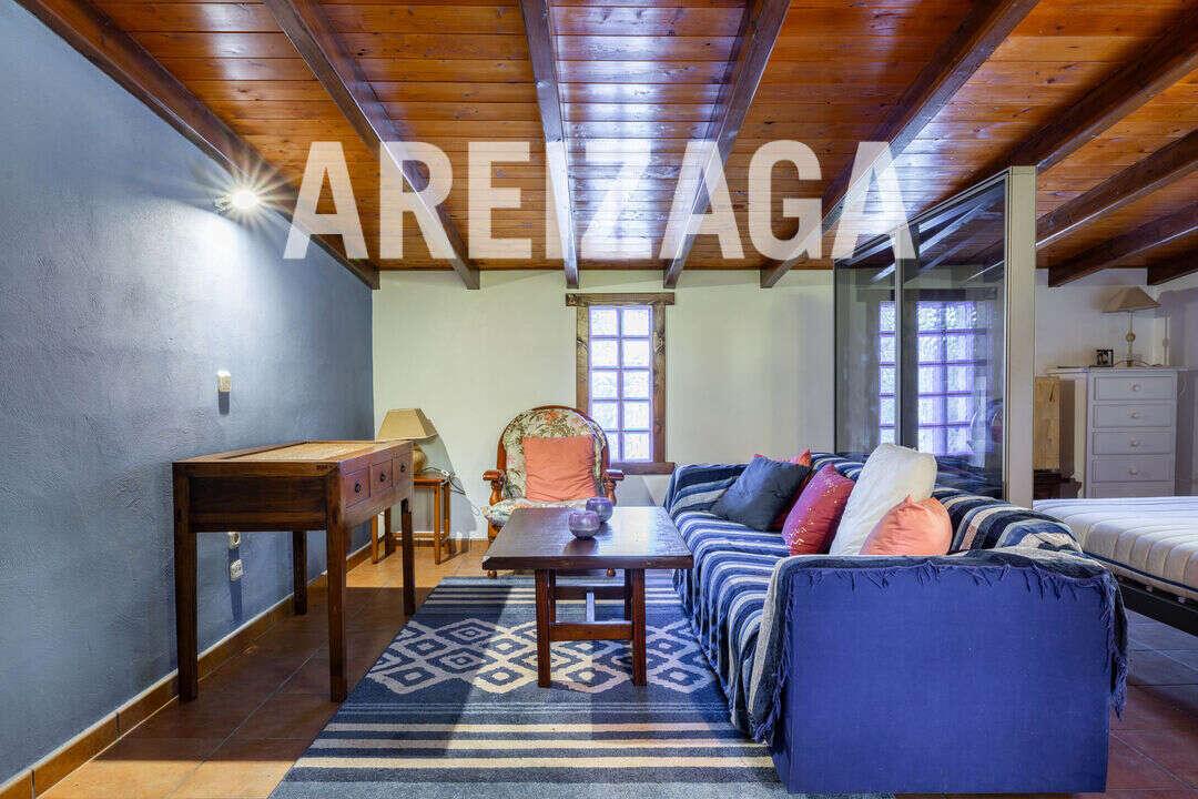 Chalet for Sale in Astigarraga