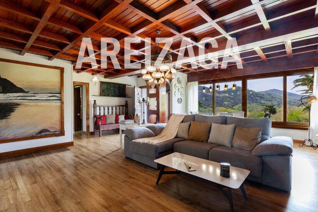 Chalet for Sale in Astigarraga