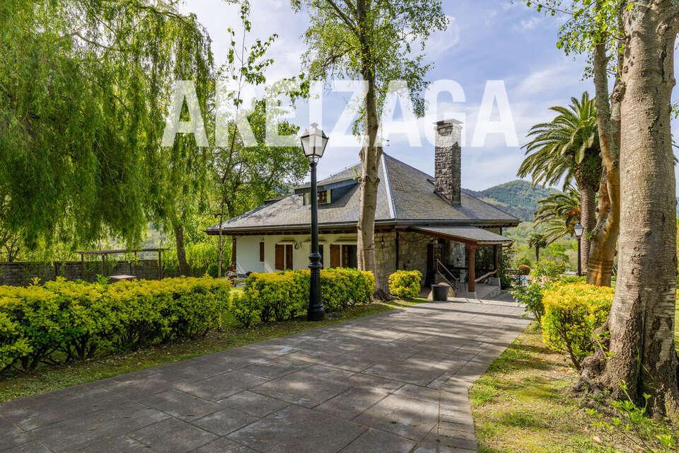 Chalet for Sale in Astigarraga