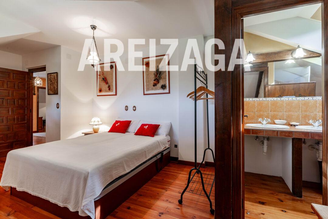 Chalet for Sale in Astigarraga