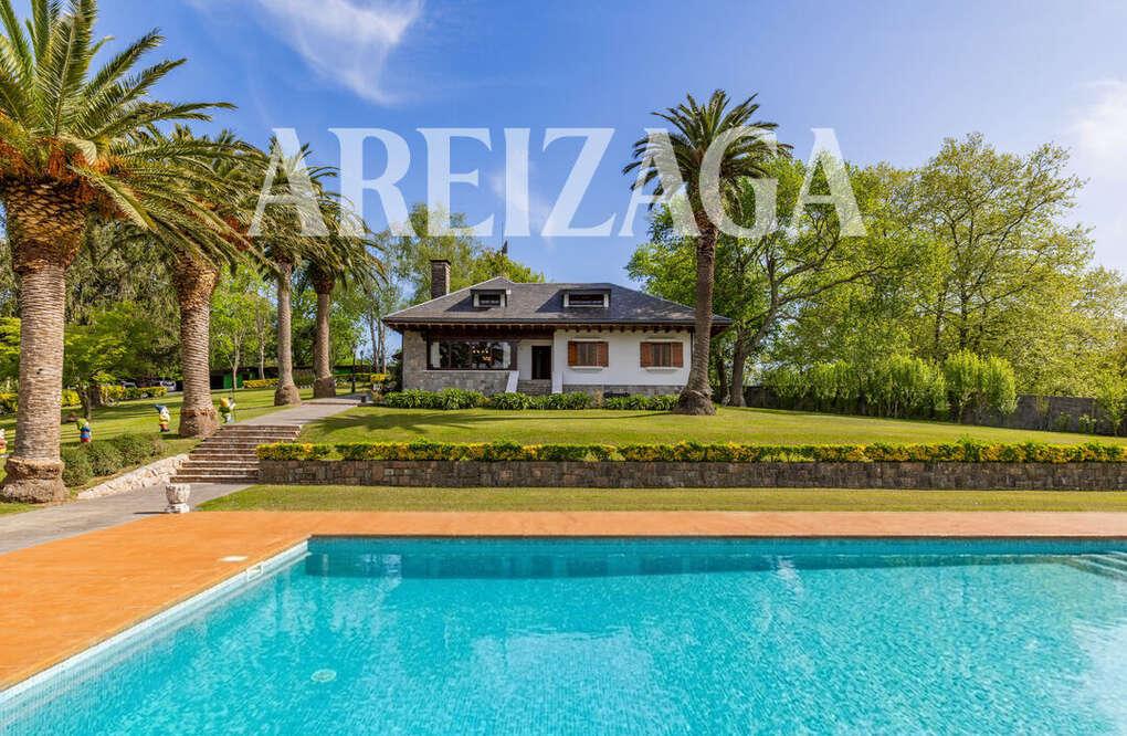 Chalet for Sale in Astigarraga