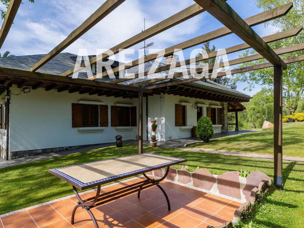 Chalet for Sale in Astigarraga