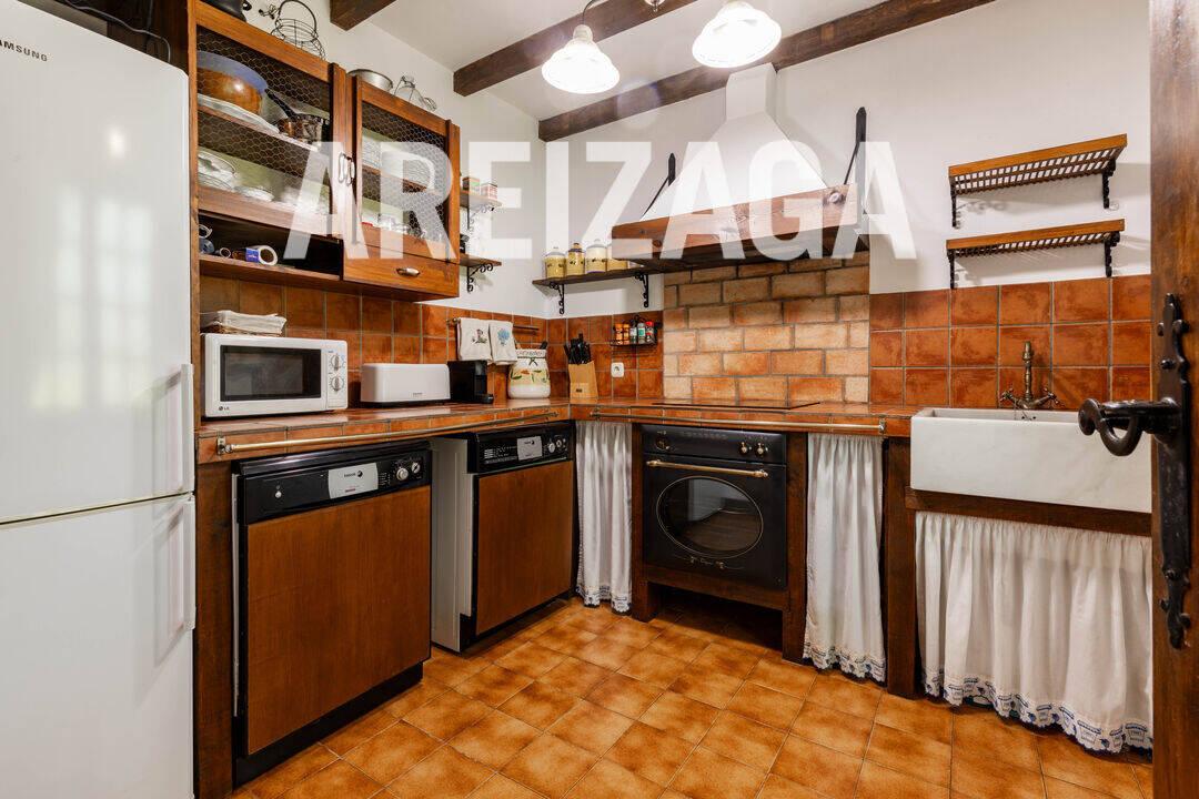 Chalet for Sale in Astigarraga