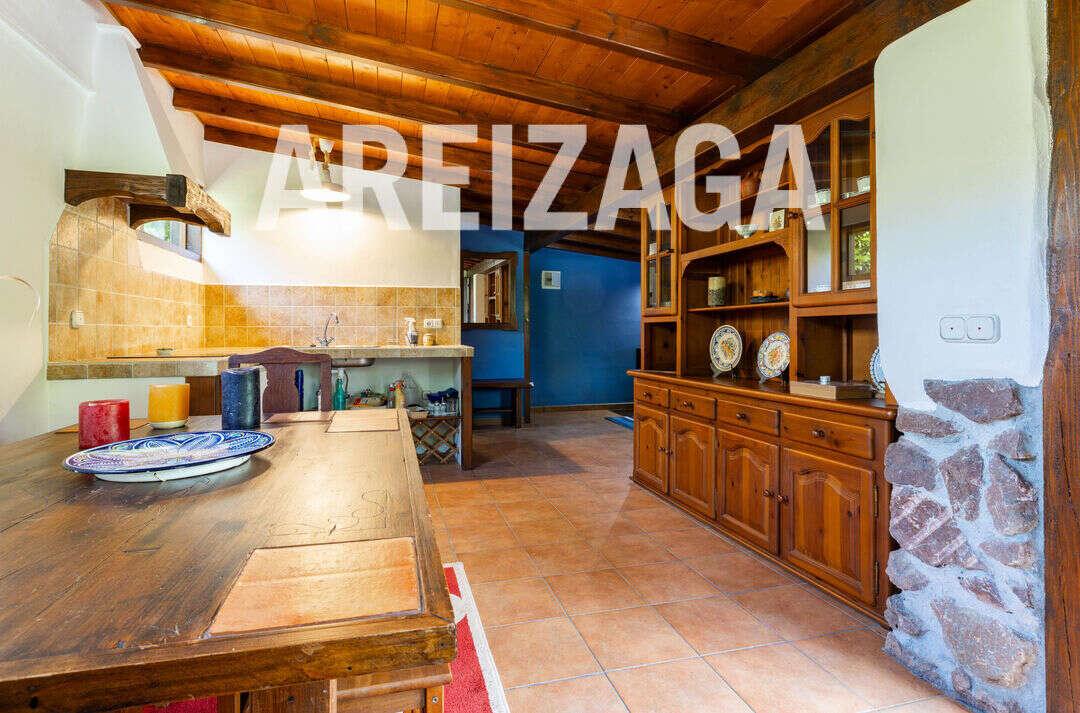 Chalet for Sale in Astigarraga