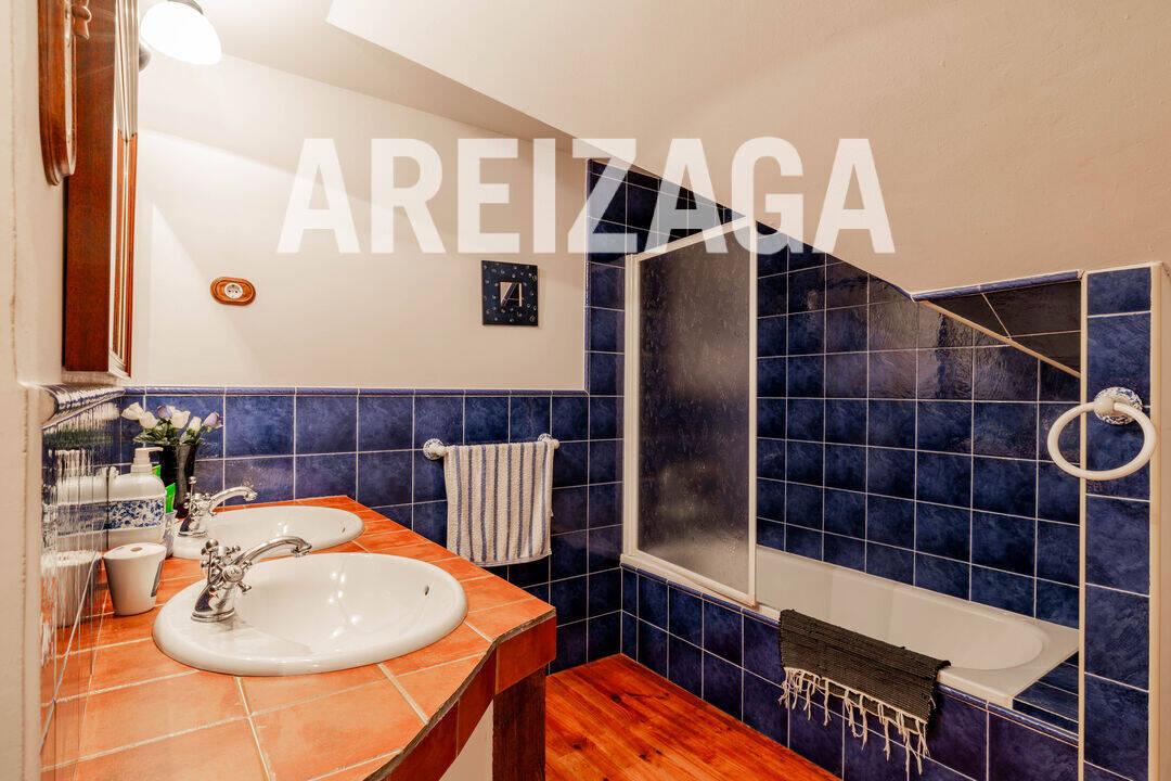 Chalet for Sale in Astigarraga