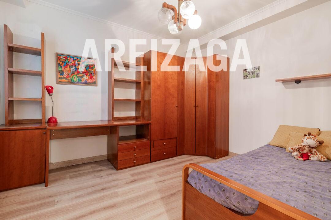 Flat for Sale in San Sebastián