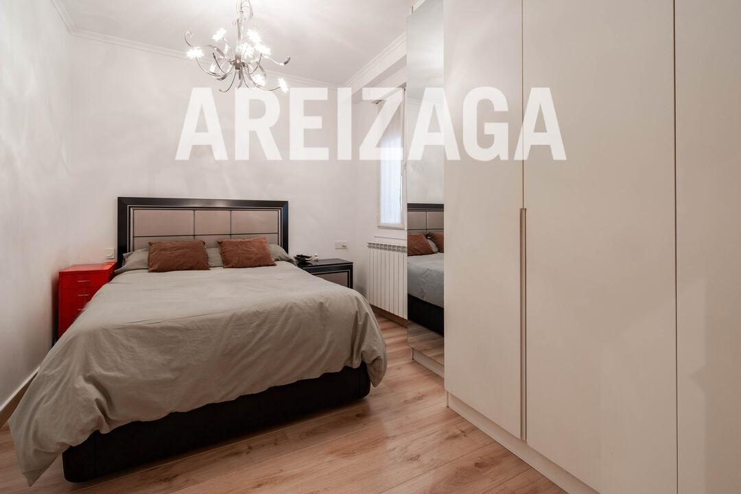 Flat for Sale in San Sebastián