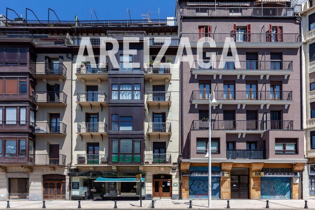 Flat for Sale in San Sebastián